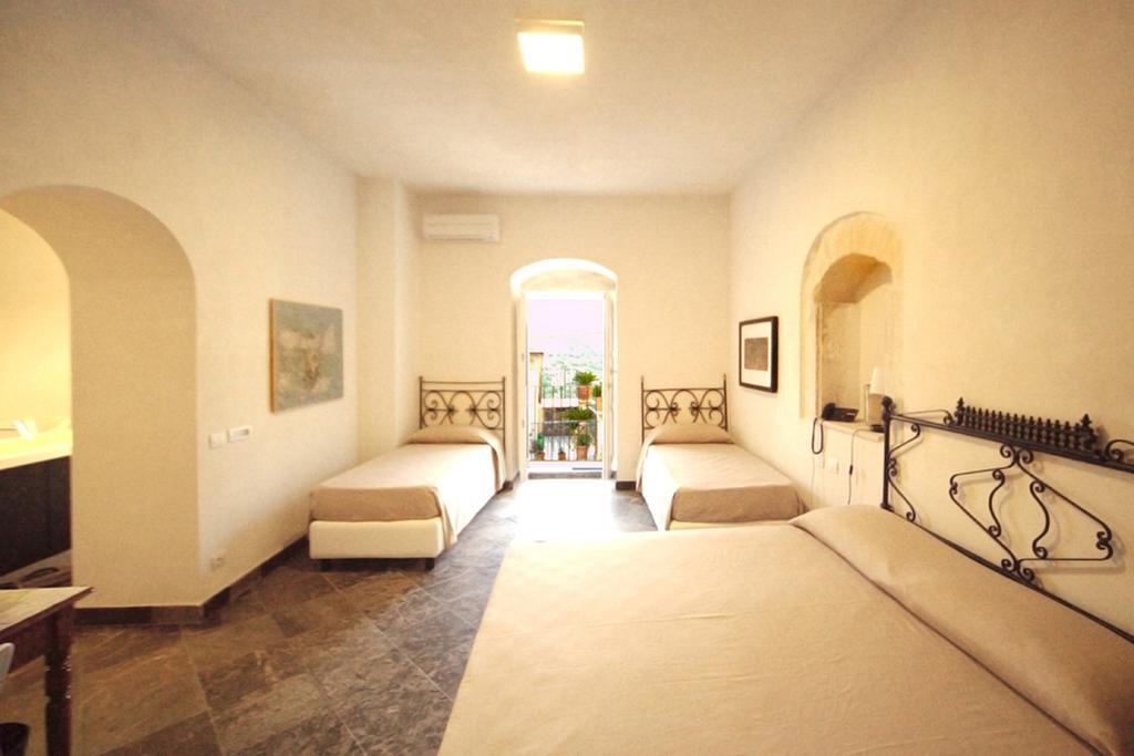 רגוזה Hotel Dell'Orologio חדר תמונה